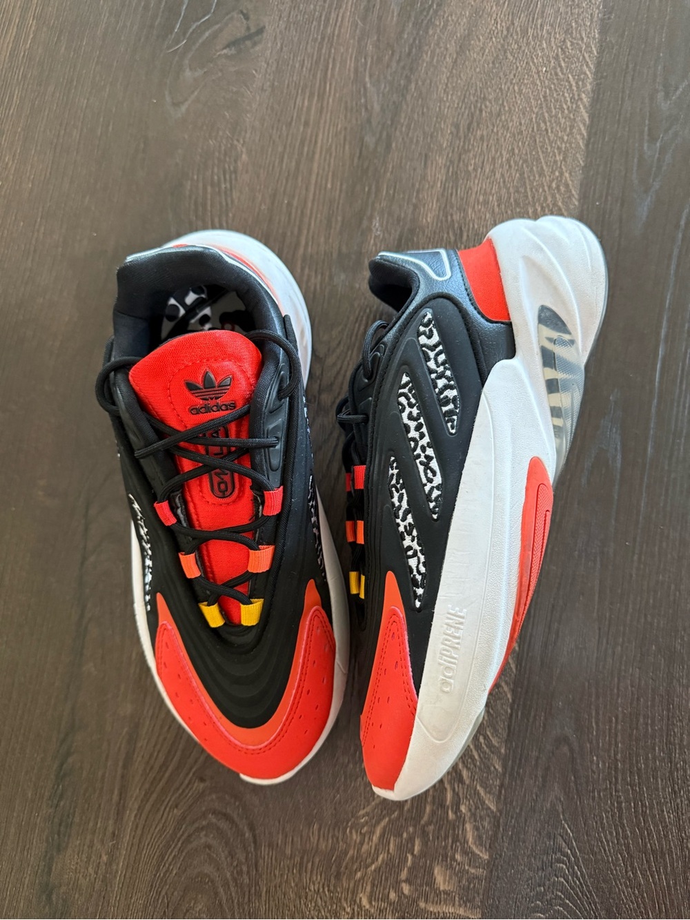 adidas Ozelia sneakers